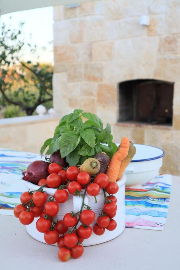 Malia Holiday Villa Conversano Bagian luar foto