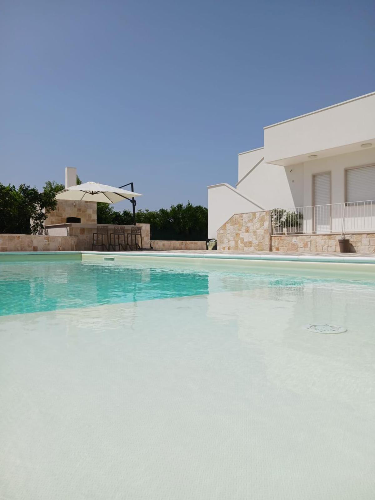 Malia Holiday Villa Conversano Bagian luar foto