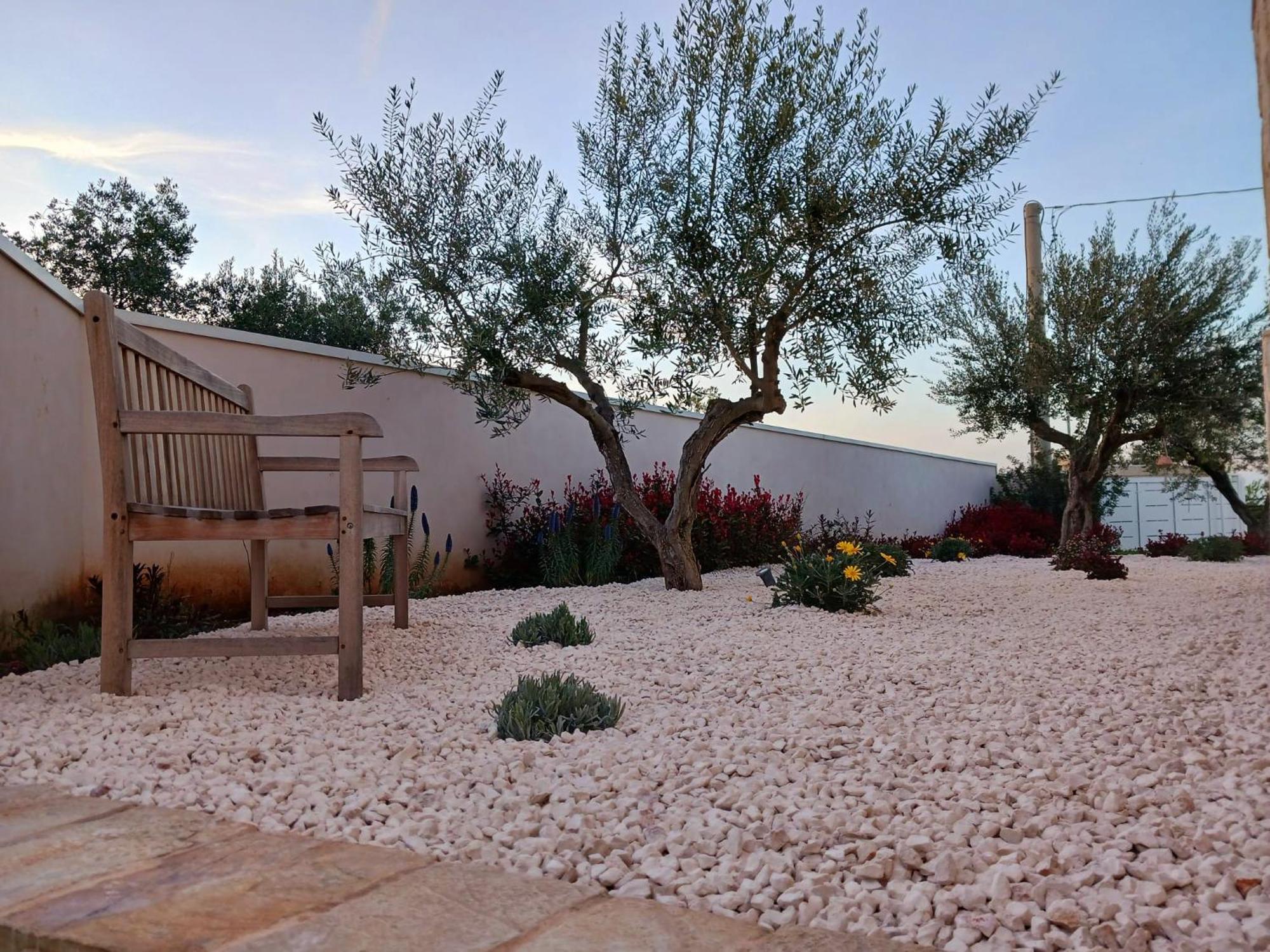 Malia Holiday Villa Conversano Bagian luar foto